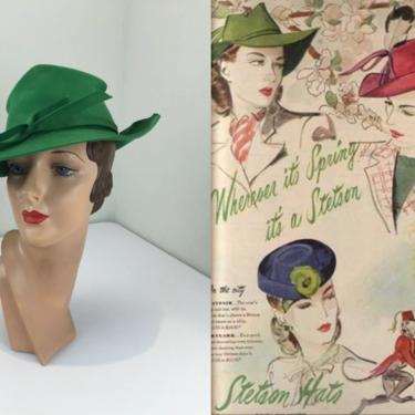 Wherever It's Spring, It's Spring! - Vintage 1940s WW2 Emerald Green Wool Felt Slant Fedora 