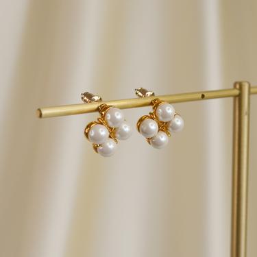 gold large pearl studs, gold pearl stud earring, gold pearl earring, small pearl studs, large peal earring, gift for her, gold earring studs 