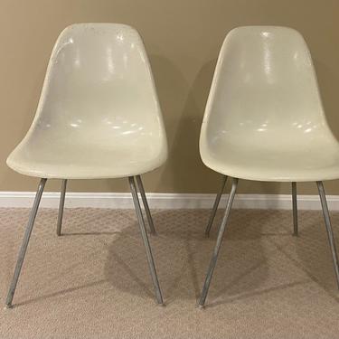 Vintage Parchment Eames Fiberglass Shell Chairs for Herman Miller, Signed 