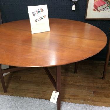 Vintage Knoll walnut round dining table