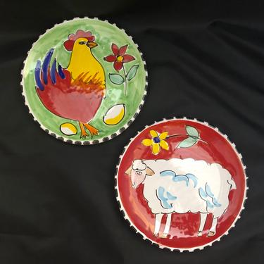La Musa Handpainted Chicken and Sheep Wall Plates Italian Majolica Pottery 8”D 