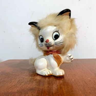 Vintage Kitschy Cat Ceramic Figurine Furry Kitten Japan 