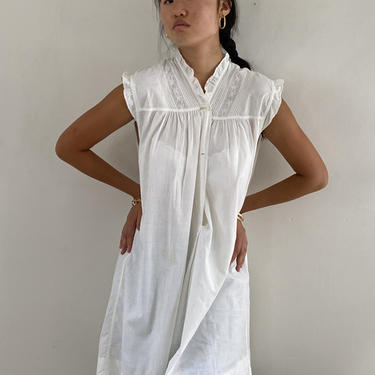 Antique cotton Victorian chemise night dress / vintage white cotton batiste ruffled eyelet nightgown sun dress | M L 