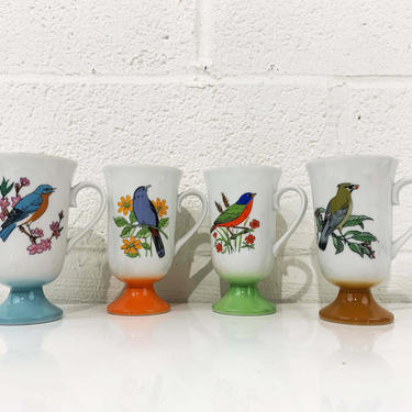 Vintage Rainbow Bird Mugs Birds Pedestal Stacking Cups Ceramic Animal Coffee Mug Set of Four Mid Century Japan Colorful Retro Kawaii Cute 