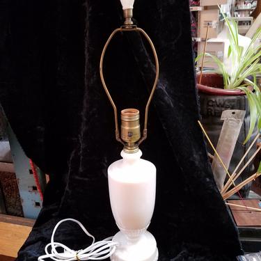Vintage Aladdin Alacite Glass Lamp 4dia x 21.25