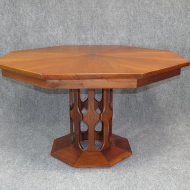 Mid-Century Modern Harvey Probber Octagonal Dining Extension Table in Walnut.  Circa 1960s.