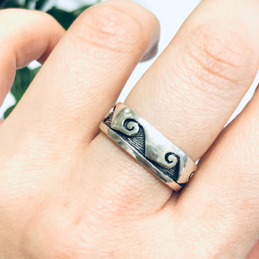 Vintage Silver Wave Ring, Wave Design Ring, Band Ring, Ring with Waves, Wavy Jewelry 