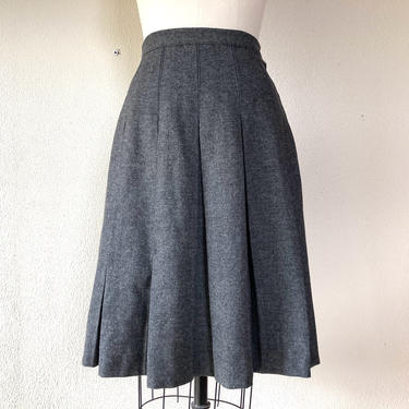 1960s Charcoal gray pleated wool skirt 