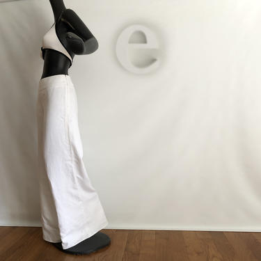 White Linen Palazzo Pants • Vintage 90s does 70s Wide Leg Bell Bottom with 30&quot; Flare! • Designer Oscar de La Renta • Size 4 -- 33&quot; Inseam 