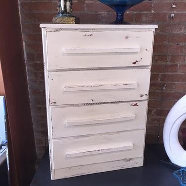 Just In Small thin Dresser #dresser #small #thin #white #swDC #affordable #brookland #seeninshaw #vintage #silverspring