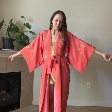 Stunning 70's Floral Embroidered Pink Kimono Robe  // Best Quality Made in Japan M-XL 