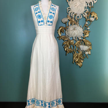 1970s maxi dress, vintage 70s dress, gunne sax style, embroidered halter, bohemian style, size xx small, hippie dress, long cotton dress, 23 