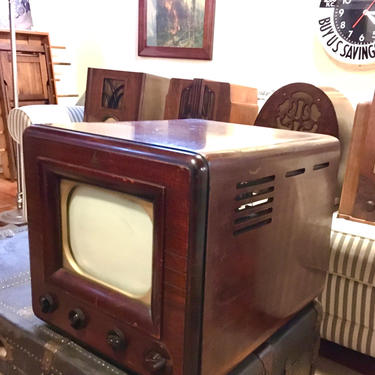1948 Emerson 10&amp;quot; B+W Television, Honduras Mahogany Case, Model 571 