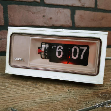Cream Copal Flip Alarm Clock Model RP-160 
