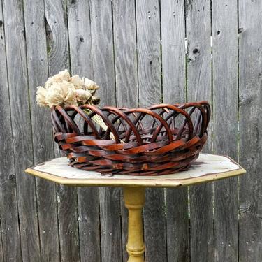Vintage Rustic Fruit Basket / Brown Wicker Table Top Basket / Dark Woven Rustic Basket / Primitive Bread Basket / Natural Home Decor 