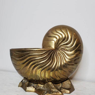 Large Vintage Modernist Brass Nautilus Sea Shell Sculpture, Vase, Wine Cooler, Ice Bucket, Planter, Cachepot, Hamptons Coastal Decor 