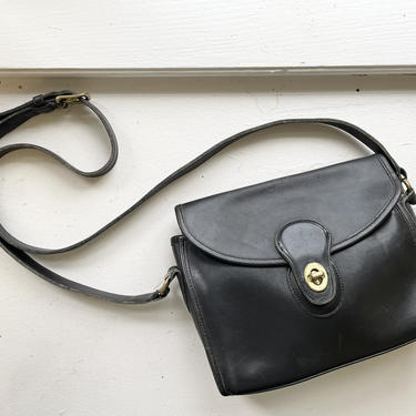 Vintage COACH Black Leather Flap TurnLock Shoulder Bag, Devon Crossbody 9908, Distressed 
