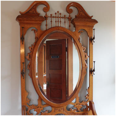 F4464 Antique American Victorian Quartersawn Oak Hall Stand with Oval Mirror, Coat Hooks and Seat 