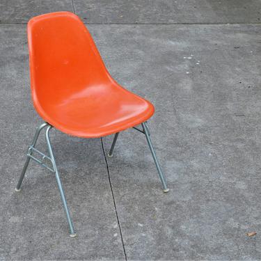 Mid-Century DSS Fiberglass Stacking Shell Chair in Orange by Charles &amp; Ray Eames for Herman Miller 