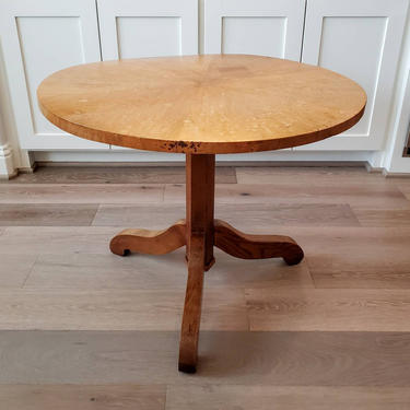 Swedish 19th Century Biedermeier Birch Pedestal Low Centre Table 