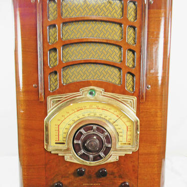 American Bosch model 854T (1939) The Largest Tombstone Radio 