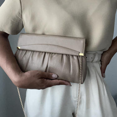 vintage 60s simple pochette goldtone chainlink shoulder bag 