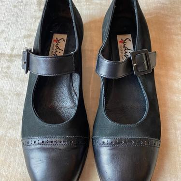 90’s black leather & suede Mary Janes Low heel ankle strap w buckle Made in Italy soft supple excellent condition size 8- 8.5 