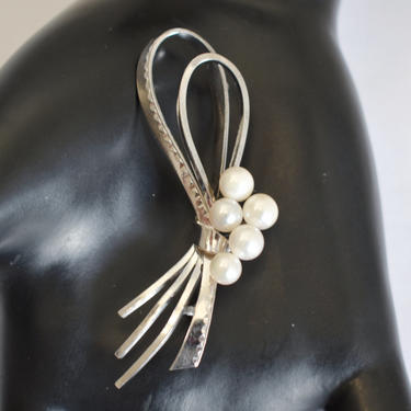 Elegant 60's sterling pearl floral spray brooch, lovely 925 silver white pearls abstract flowers &amp; ribbon classic mid-century pin 