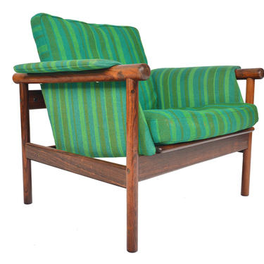 Danish Mid Century Modern Illum Wikkelsø Wiki Lounge Chair in Rosewood 