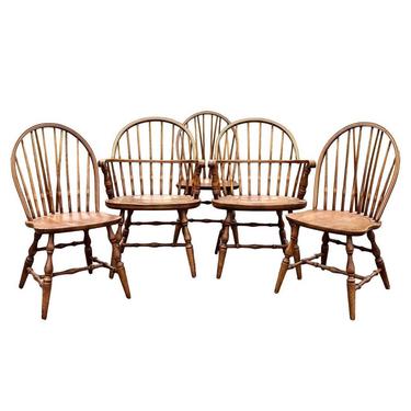 Set of 5 Classic Windsor Chairs 