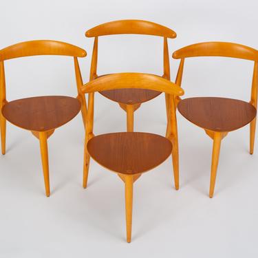Set of Four “Hjertstolen” Dining Chairs by Hans Wegner for Fritz Hansen