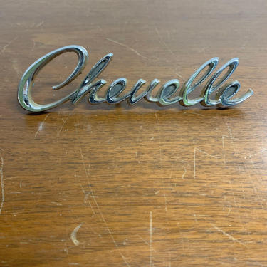 Vintage Chevrolet Chevelle Car Fender Emblem Nameplate 