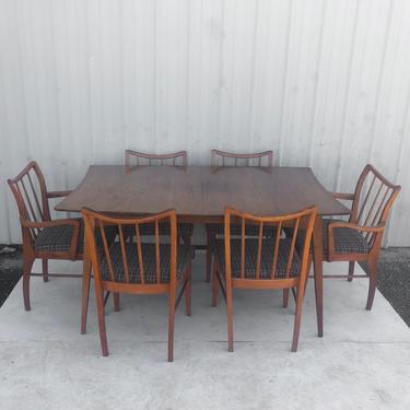Mid-Century Modern Dining Set With Table &amp; Six Chairs 