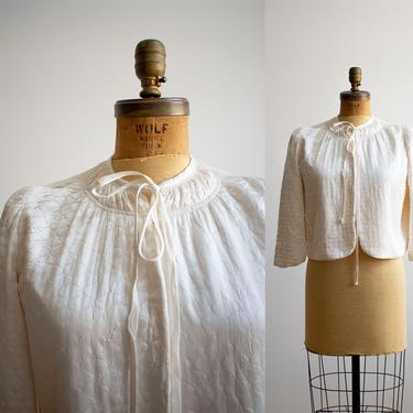 Vintage 1940s Bed Jacket / White Quilted Bed Jacket / Vintage Off White Bed Jacket / 1940s Lingerie / Hollywood Glam Lingerie / 1940s 