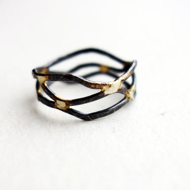Black and Gold Flow Ring 
