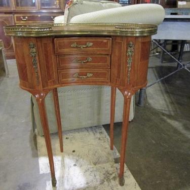 ANTIQUE FRENCH OCCASIONAL SIDE TABLE
