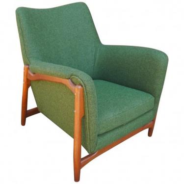 Scandinavian Modern Walnut Lounge Chair