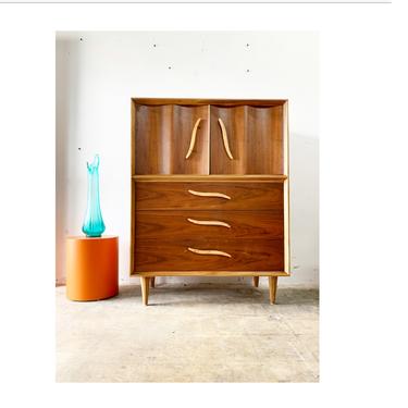 Mid Century Modern Tall Dresser or Chest of Drawers 