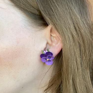 Vintage Purple Flower Earrings, Screwback Earrings, Violet Hydrangea Floral Earrings, Cottage Core Earrings, Vintage Screw On Earrings 