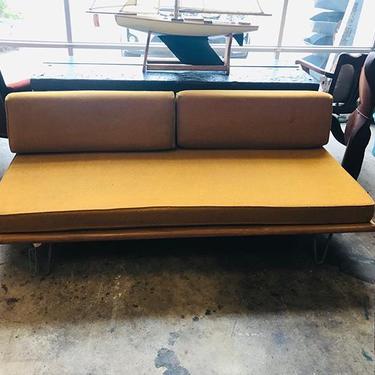                   1950s George Nelson for herman miller hair pin leg daybed/sofa. 73.5&rdquo; length
