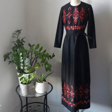 Vintage 60s/70s Berkshire Embroidered Dress 