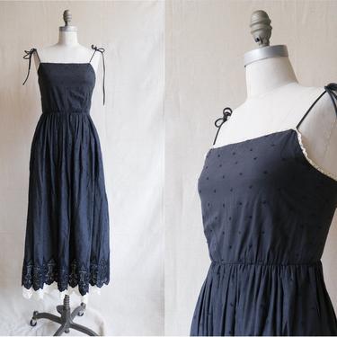 Vintage 70s Cotton Eyelet Spaghetti Strap Dress/ 1970s Black White Swiss Dot Summer Dress/ Size XS Small 
