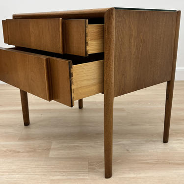 Mid Century End Table/Nightstand by Barney Flagg for Drexel 