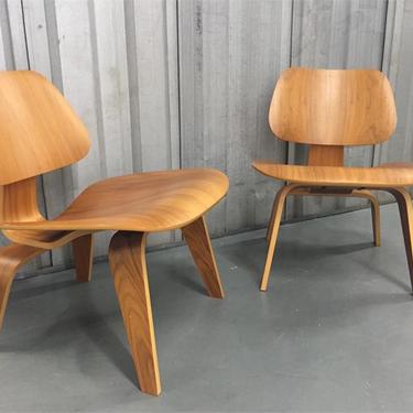 Pair (2) Original Charles Eames Herman Miller LCW Plywood MCM Chairs