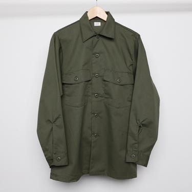 vintage AUTHENTIC military 1960s 70s cotton/poly blend army surplus button down shirt -- men's size large 