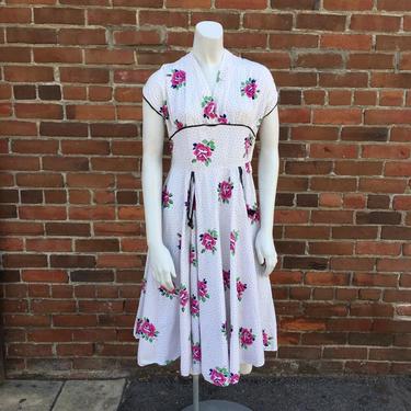 1940s Rose and Polka Dots Print Dress