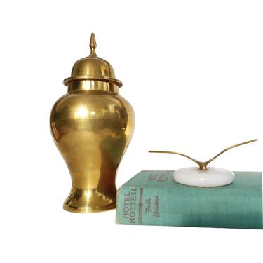 Vintage Brass Ginger Jar / Curvy Brass Urn / Decorative Brass Jar / Brass Temple Jar / 1970s Lidded Metal Canister / Mid Century Home Decor 