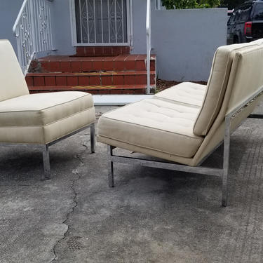 Mid-Century Florence Knoll Sofa and Club Chair . 