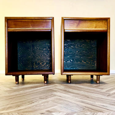 Mid Century Modern Nightstands by Furniture Guild of California, set 
