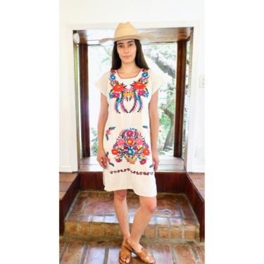 Mexican Dress // vintage sun Mexican embroidered floral 70s boho hippie cotton hippy white midi mini //S/M 